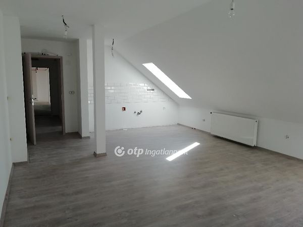 Eladó lakás Szolnok 7. kép