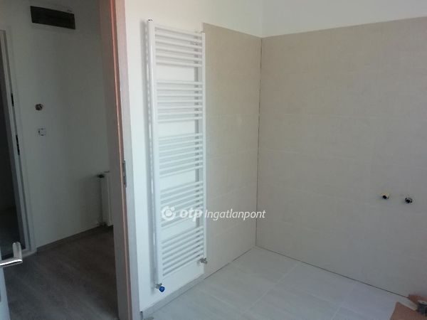 Eladó lakás Szolnok 4. kép