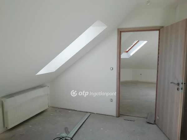 Eladó lakás Szolnok 6. kép