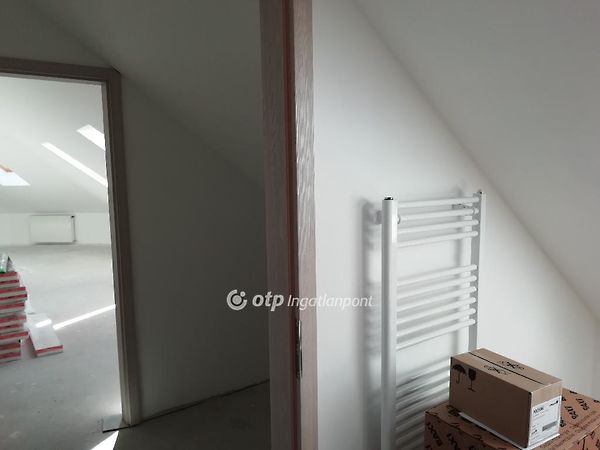 Eladó lakás Szolnok 4. kép