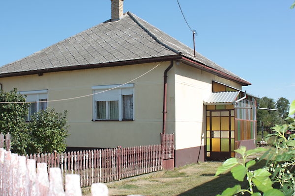 Eladó ház Gyulaháza 2. kép