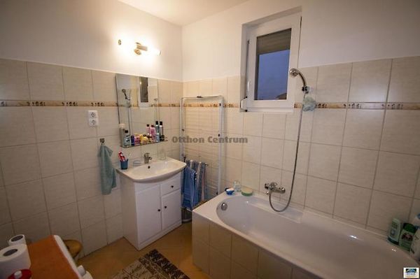 Eladó lakás Vecsés 6. kép