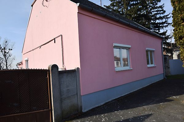 Eladó ház Zsira 1. kép