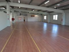 Kiadó üzleti Szolnok 2. kép