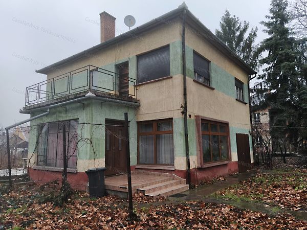Eladó ház Törökszentmiklós, Városközpont 1. kép