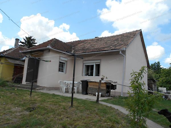 Eladó ház Kaposvár, Cseri városrész 1. kép