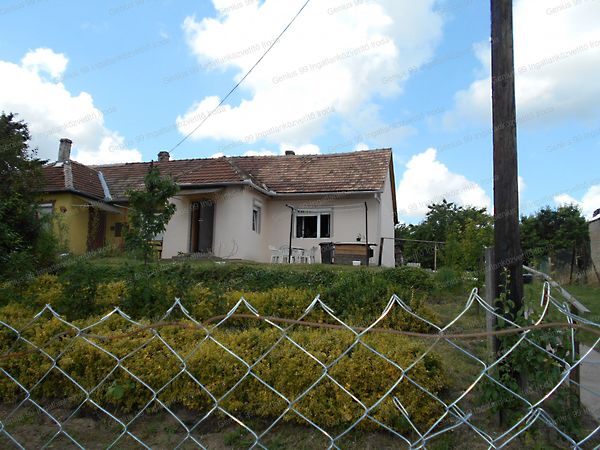Eladó ház Kaposvár, Cseri városrész 2. kép