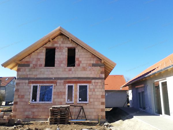 Eladó lakás Szombathely 1. kép