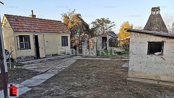 Eladó ház Győrladamér 4. kép