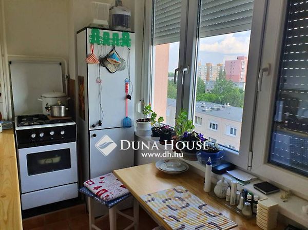 Eladó lakás Dunaújváros 4. kép