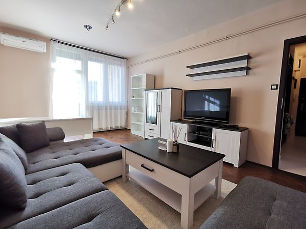 Kiadó lakás Szeged, Belváros 1. kép