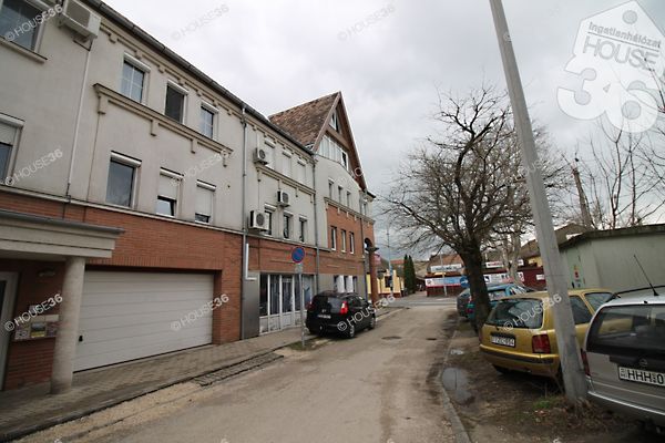 Eladó lakás Kecskemét 1. kép