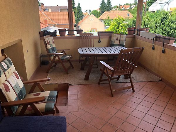 Kiadó ház Pécs, Egyetemváros 1. kép