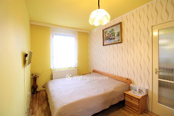Eladó lakás Szombathely 1. kép