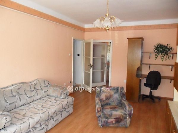 Kiadó lakás Szolnok 1. kép