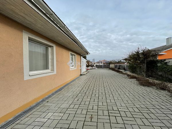 Eladó ház Székesfehérvár 1. kép