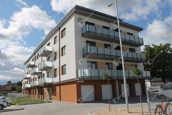Eladó lakás Szombathely 1. kép