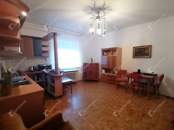 Eladó lakás Győr, Nádorváros