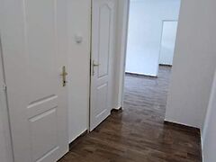 Eladó lakás Dunaújváros, Belváros 2. kép