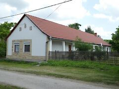Eladó ház Szakmár 2. kép