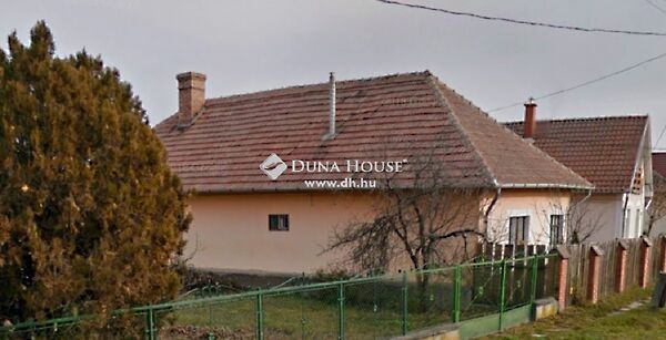 Eladó ház Poroszló