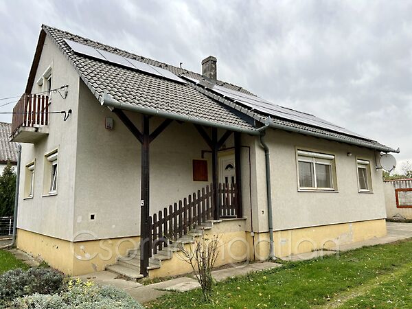 Eladó ház Csorna