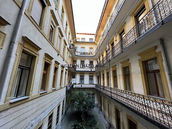 Eladó lakás Budapest, VIII. kerület, Palotanegyed
