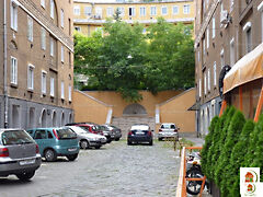 Eladó lakás Budapest, III. kerület 2. kép