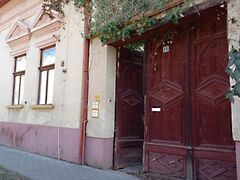 Eladó üzlethelyiség Szentes