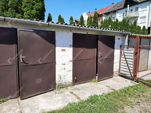 Eladó garázs Kaposvár, Belváros
