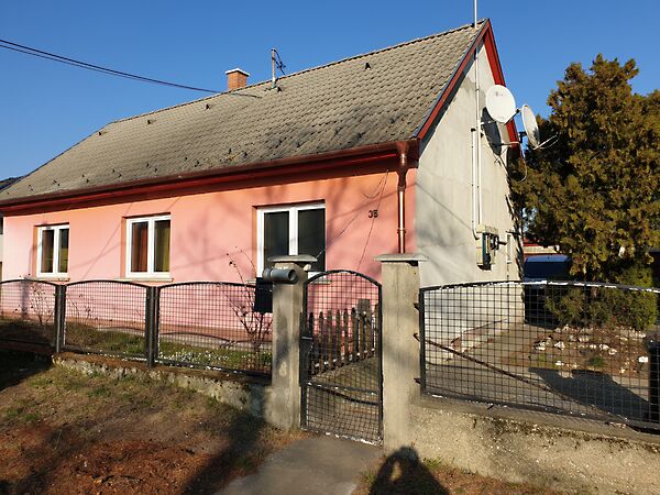 Eladó ház Győr, Győrszentiván 1. kép