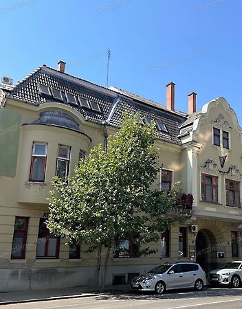 Eladó lakás Szolnok