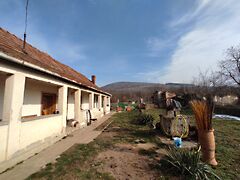 Eladó ház Apc