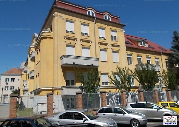 Eladó lakás Szolnok, Belváros 1. kép