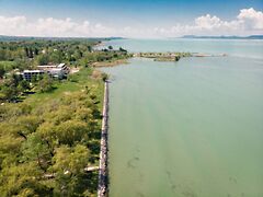 Eladó lakás Balatonszemes 3. kép