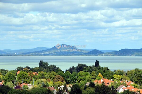 Eladó földterület Balatonkeresztúr