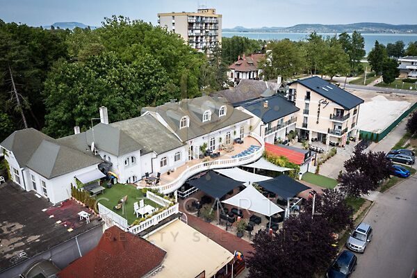 Eladó üzleti Balatonlelle