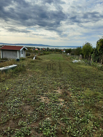 Eladó földterület Balatonakali