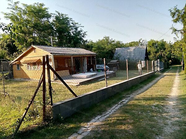 Eladó nyaraló Balatonfűzfő, Fűzfőfürdő