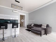 Eladó lakás Budapest, VI. kerület