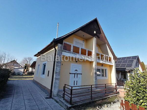 Eladó nyaraló Balatonkeresztúr