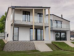 Eladó ház Üröm 4. kép