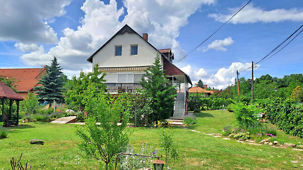 Eladó ház Balatonrendes