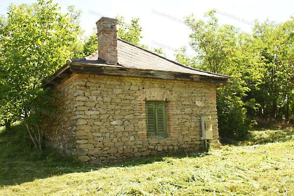 Eladó földterület Balatonfőkajár