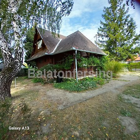 Eladó nyaraló Balatonkeresztúr