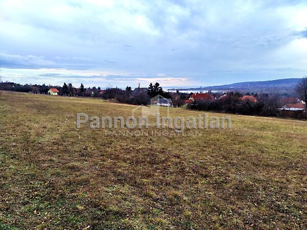 Eladó földterület Balatonfűzfő