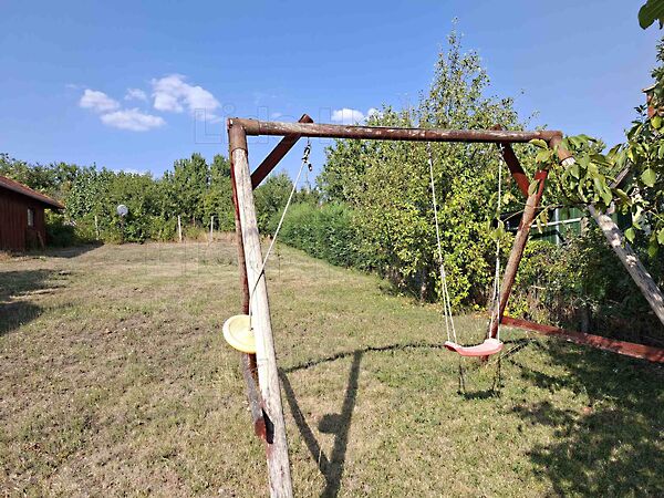 Eladó földterület Várpalota