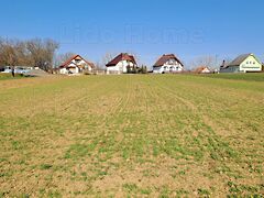 Eladó földterület Olaszfalu