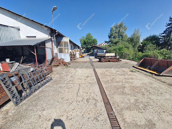 Eladó ipari Sántos