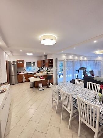 Eladó ház Nagykozár